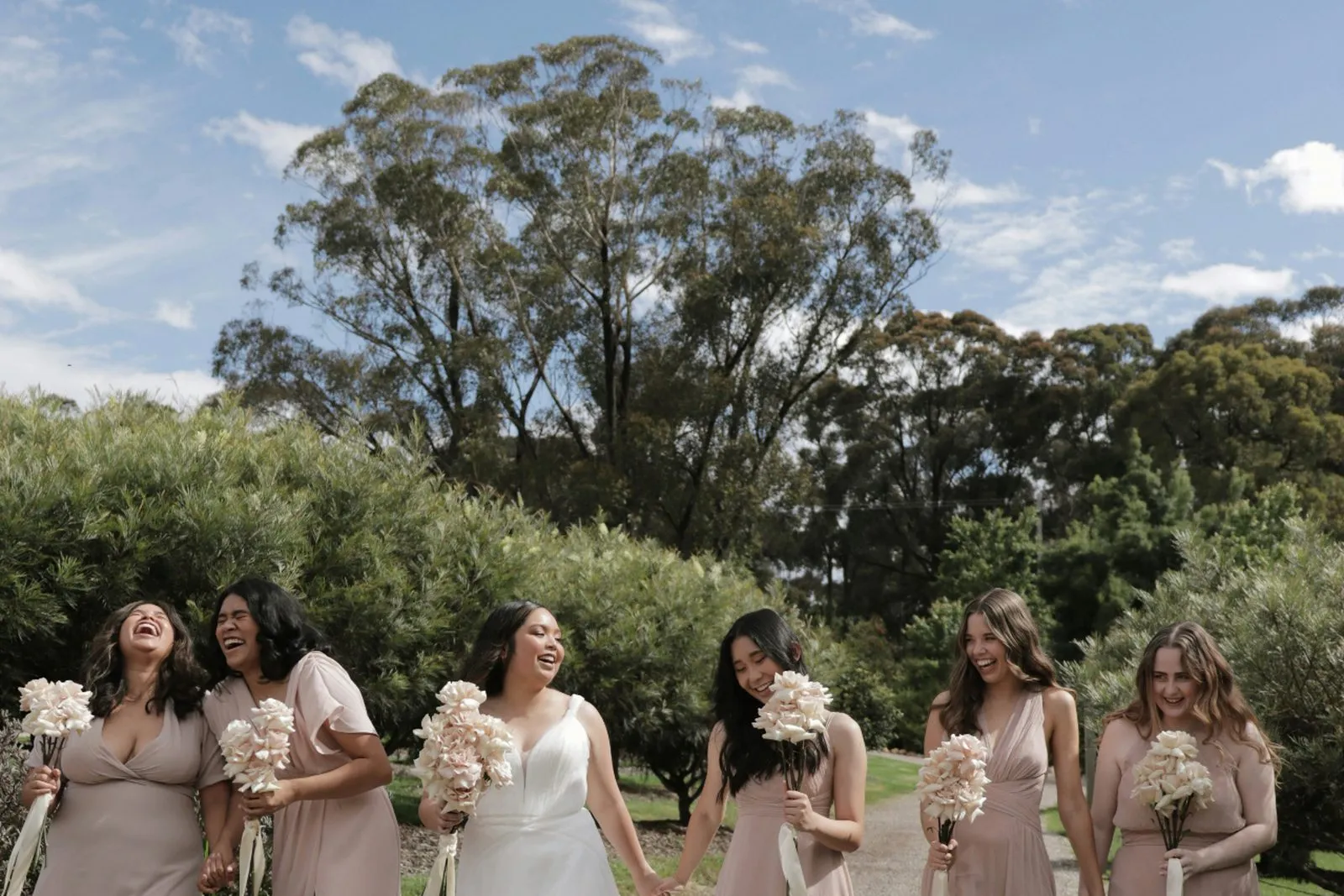 Bridesmaid Speech Examples: Openings & Toasts