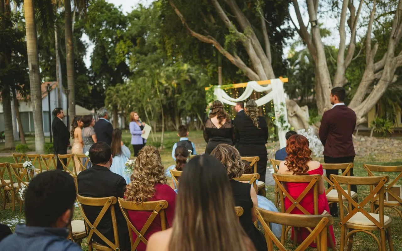 Order of Speeches at a Wedding: Who Speaks First