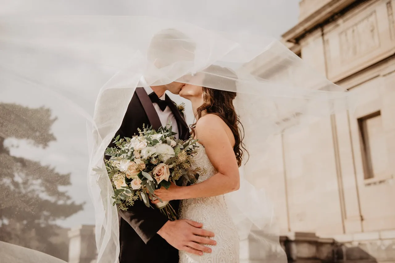 Short Best Man Speech Examples: Simple, Funny & Heartfelt